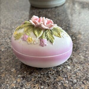 Vintage Floral Lefton Ceramic Trinket Egg Box Easter Accent Decor Made in Japan